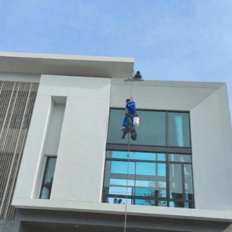 รับเหมาเช็ดกระจกบ้านทั้งหลัง
